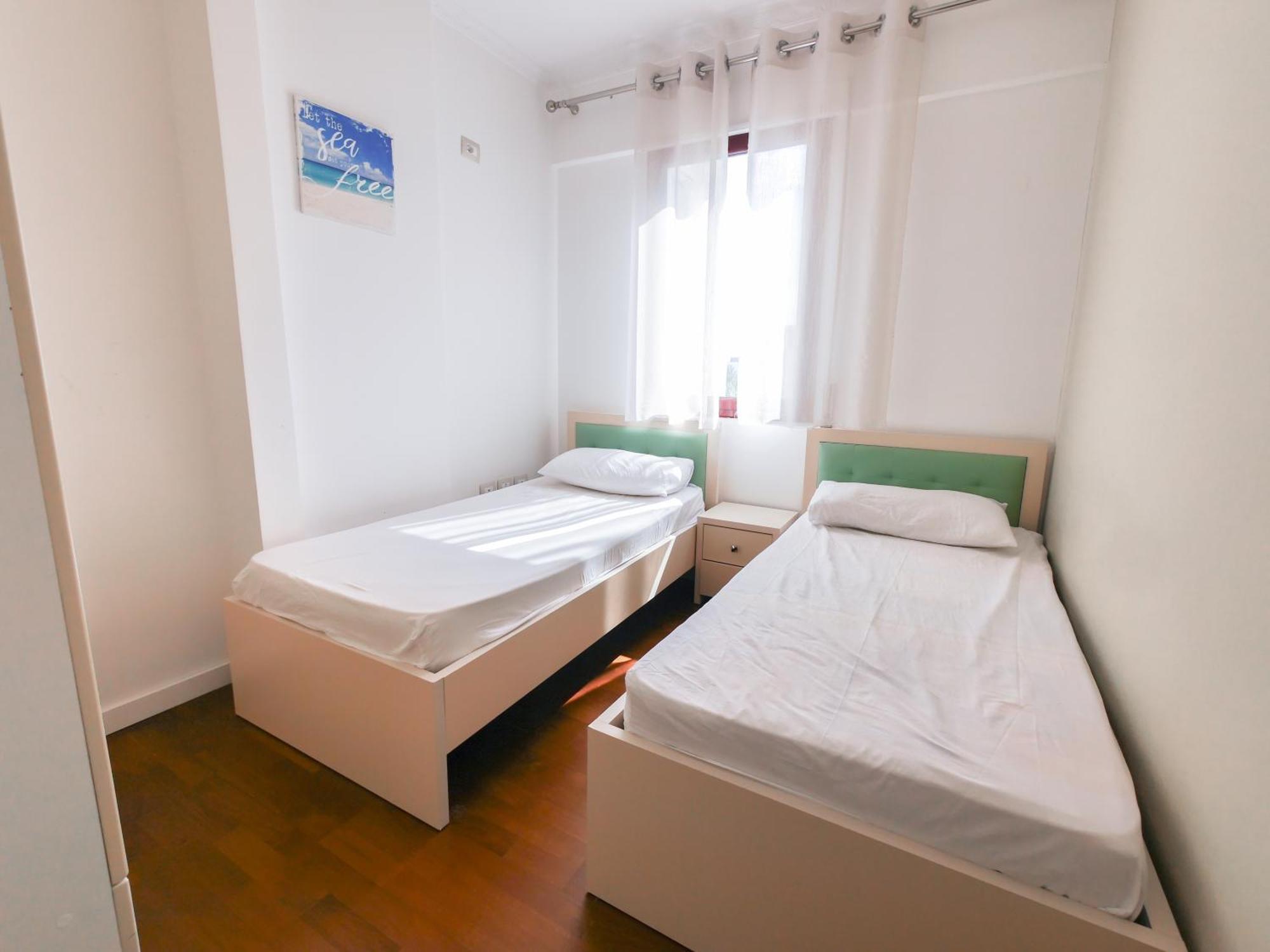 Seaview Apartment Вльора Екстер'єр фото